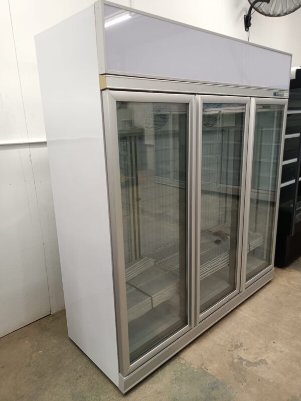 3 Door Display Freezer for Restaurant, Supermarket, Butcher Shop - Image 9