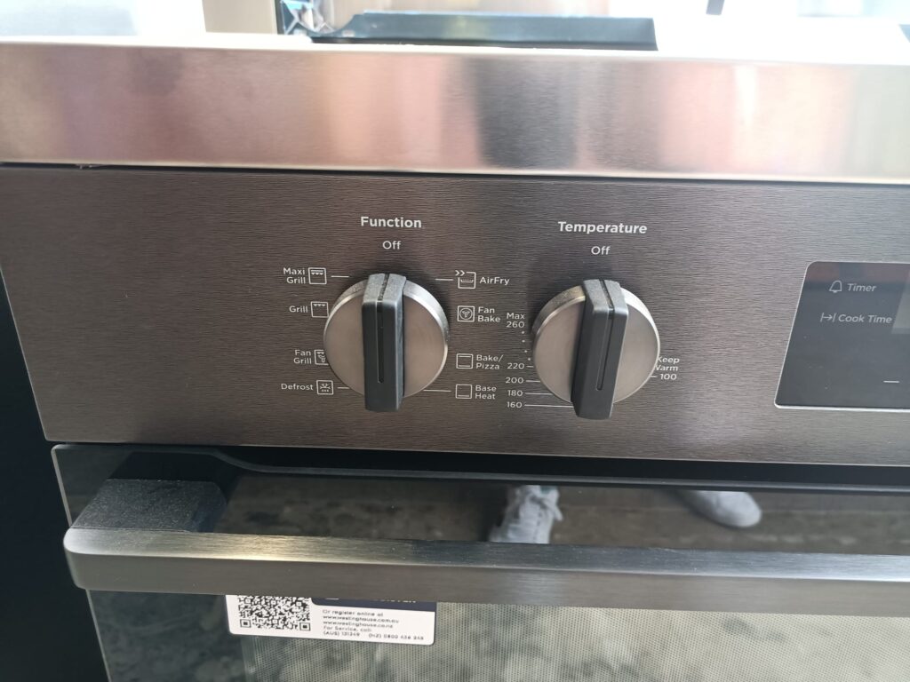 Westinghouse 90cm Freestanding Dual Fuel Oven with AirFry Appliances