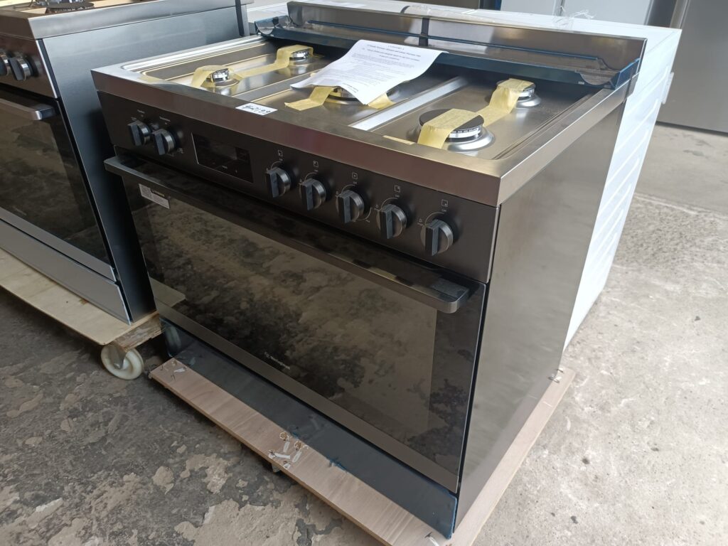 Westinghouse 90cm Freestanding Dual Fuel Oven with AirFry Appliances