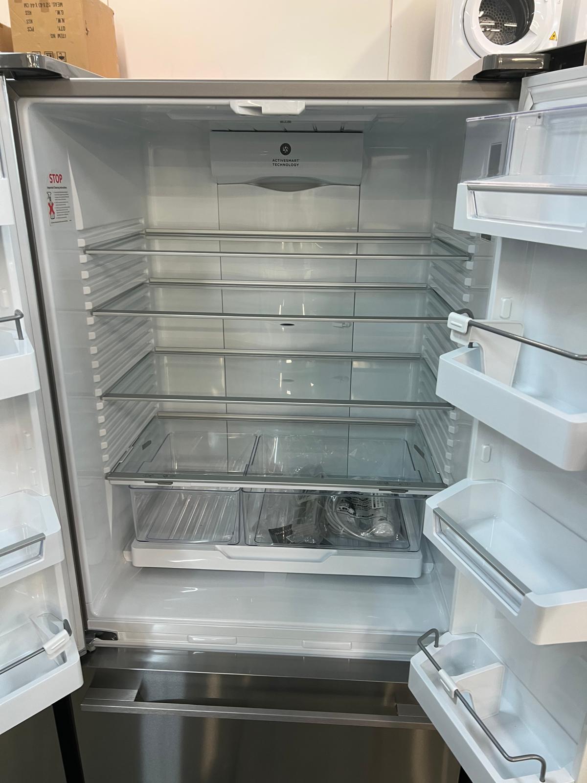 Fisher & Paykel 487L Series 7 French Door Fridge with Ice & Water – Stainless Steel (RF522ADUX5) - Image 6