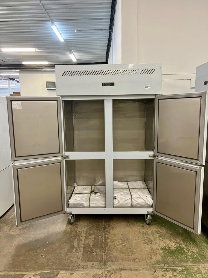 Upright Freezer – 865L (4 Door, Storage Type) - Image 4