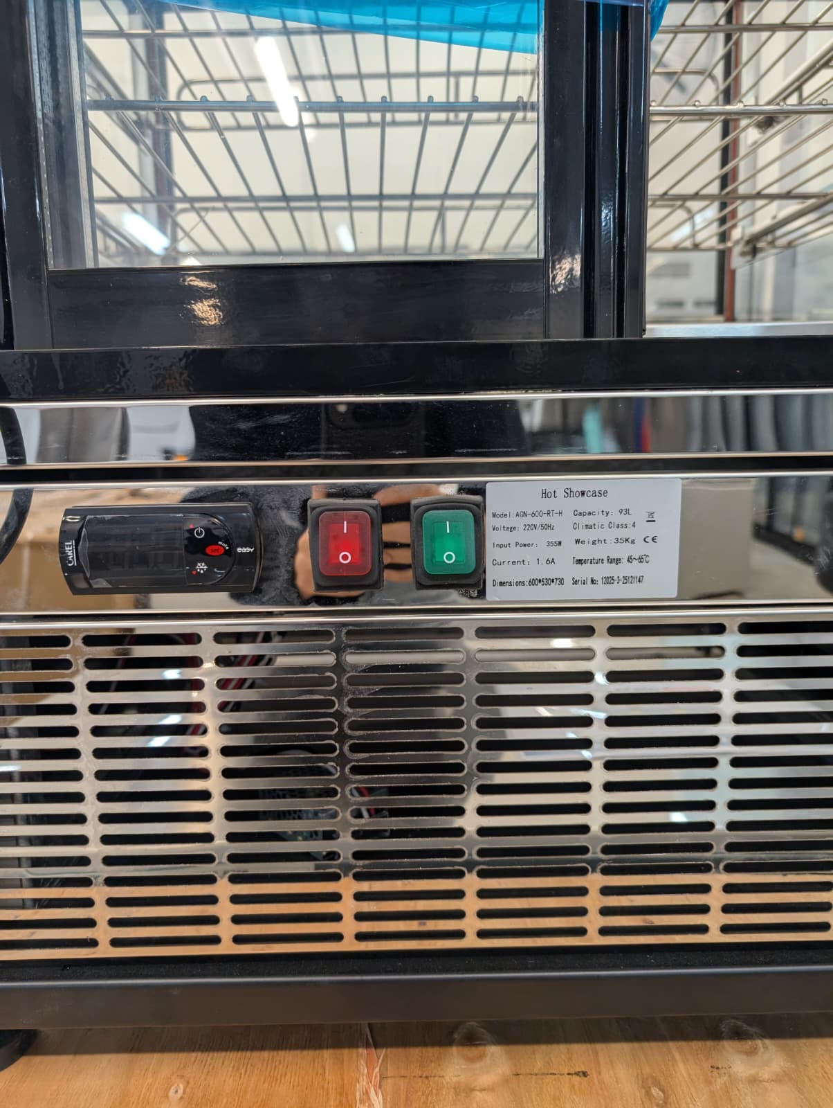 Cake Display Fridge- Hot (Model AGN-600-RT-H) - Image 3