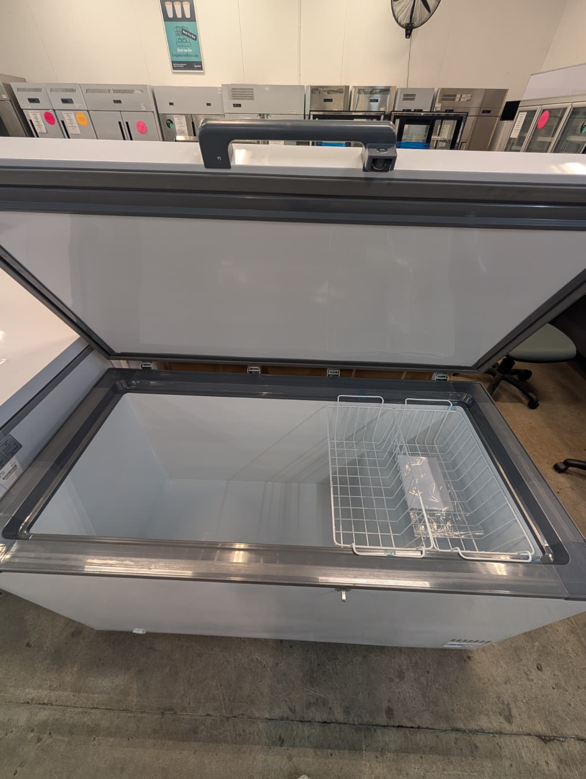 Commercial Chest Freezer- 600L (Model-BD600) - Image 6
