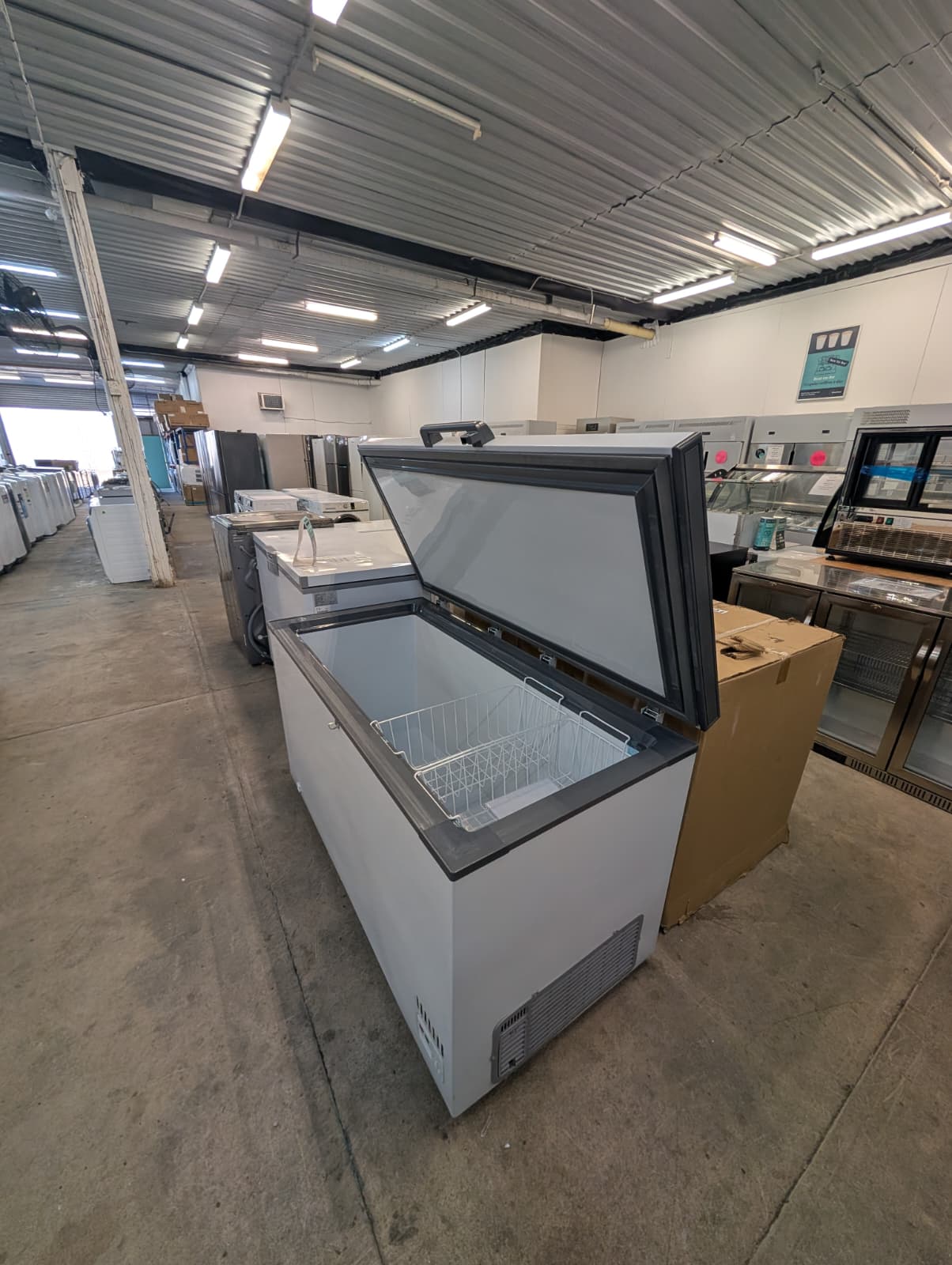 Commercial Chest Freezer- 600L (Model-BD600) - Image 8