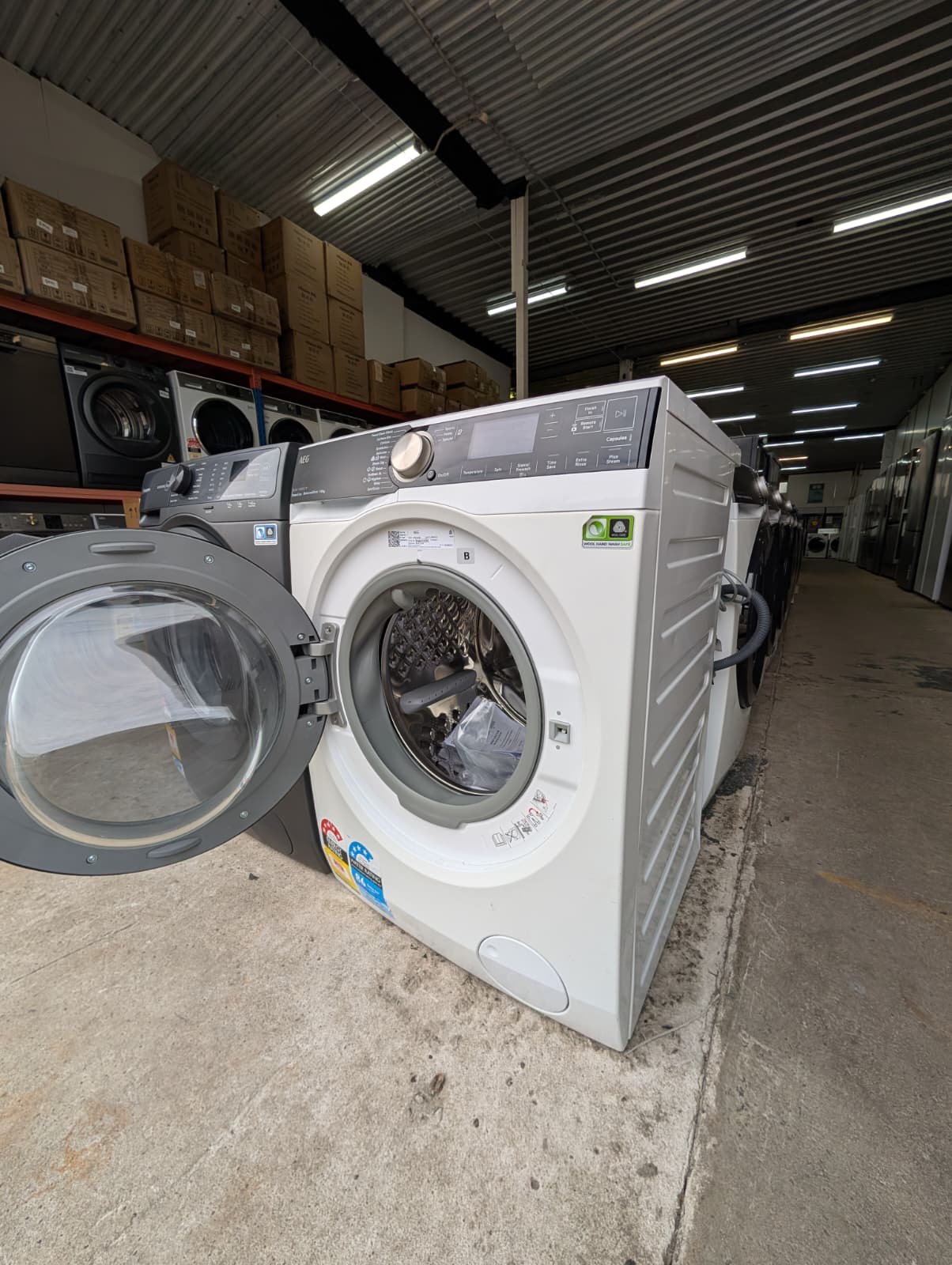 AEG 10kg 8000 Series Front Load Washing Machine - Image 4