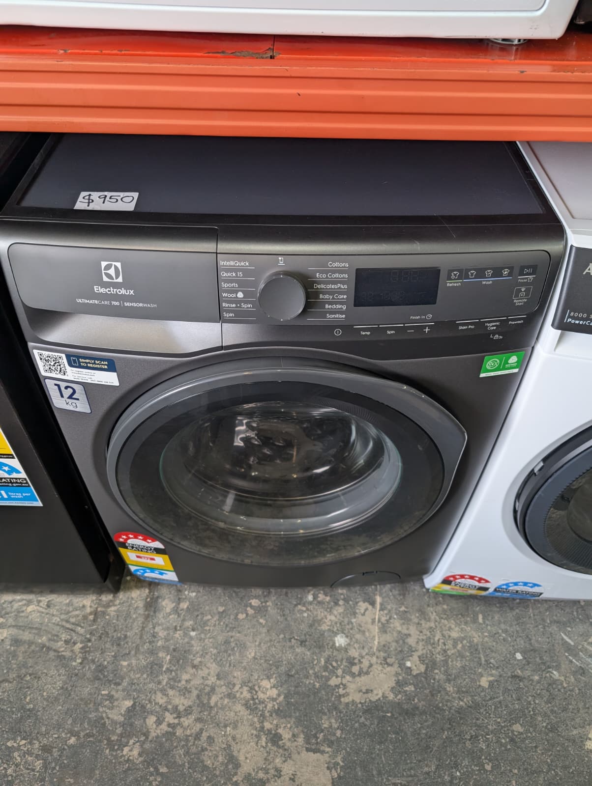 Electrolux 12kg Front Load Washing Machine UltimateCare- Dark Onyx - Image 4