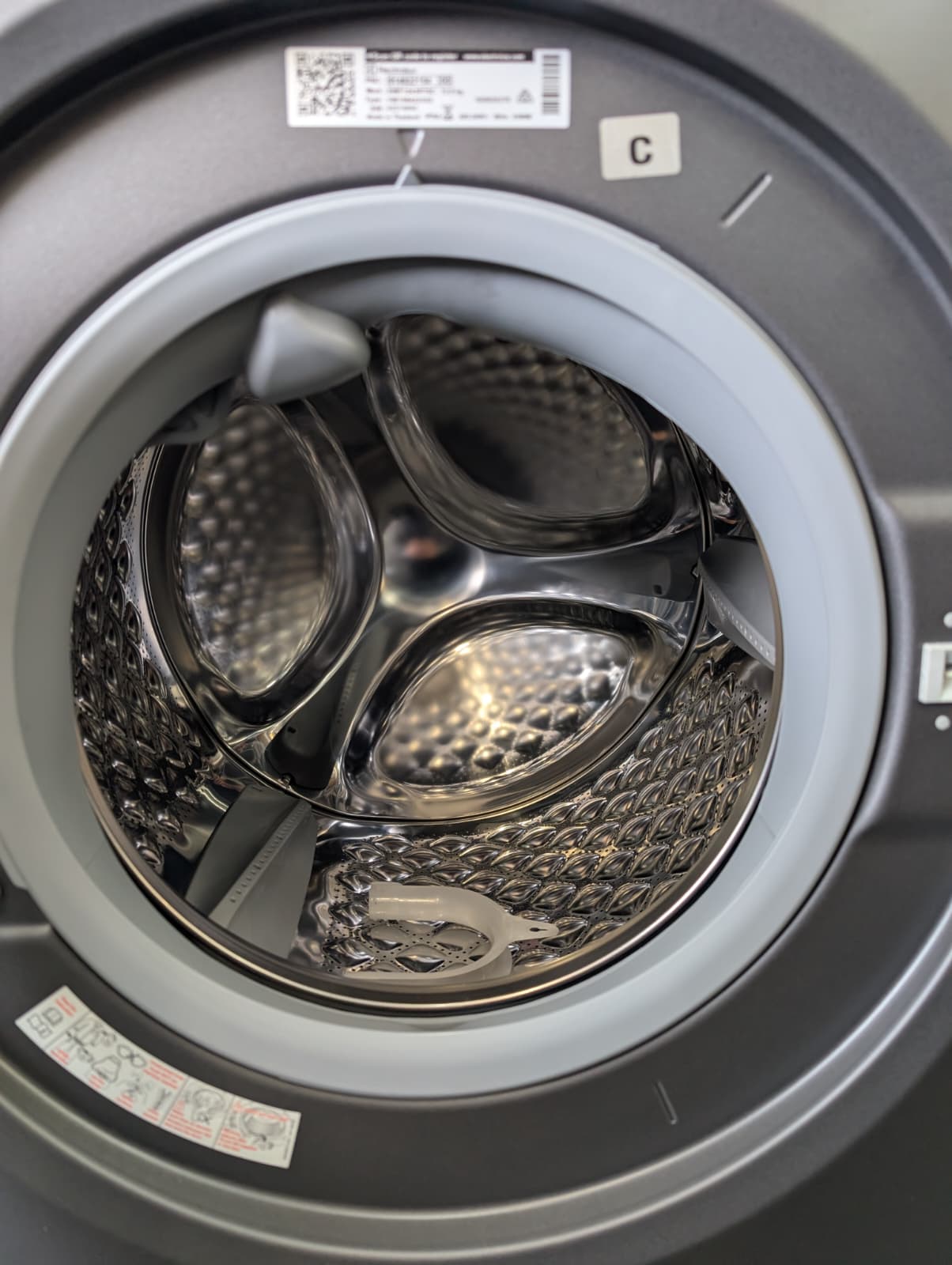 Electrolux 12kg Front Load Washing Machine UltimateCare- Dark Onyx - Image 5